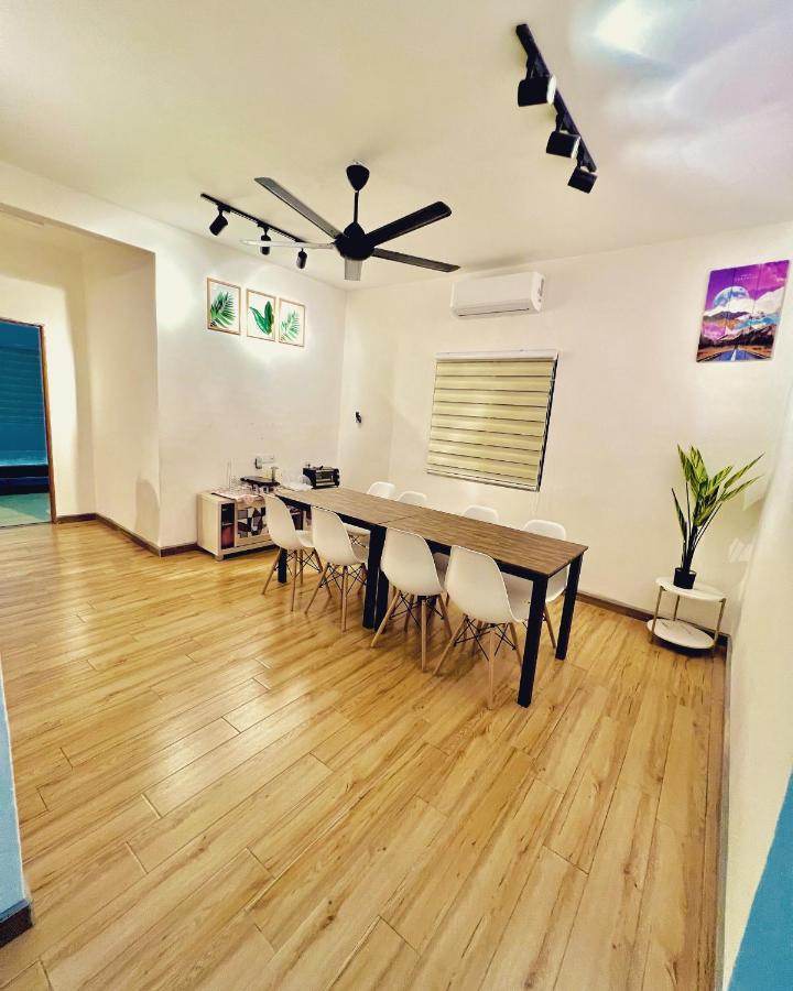 Raees Homestay Kampong Tanjong Minyak Eksteriør billede