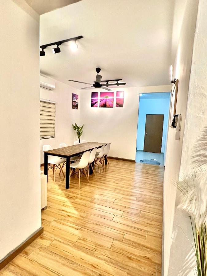 Raees Homestay Kampong Tanjong Minyak Eksteriør billede