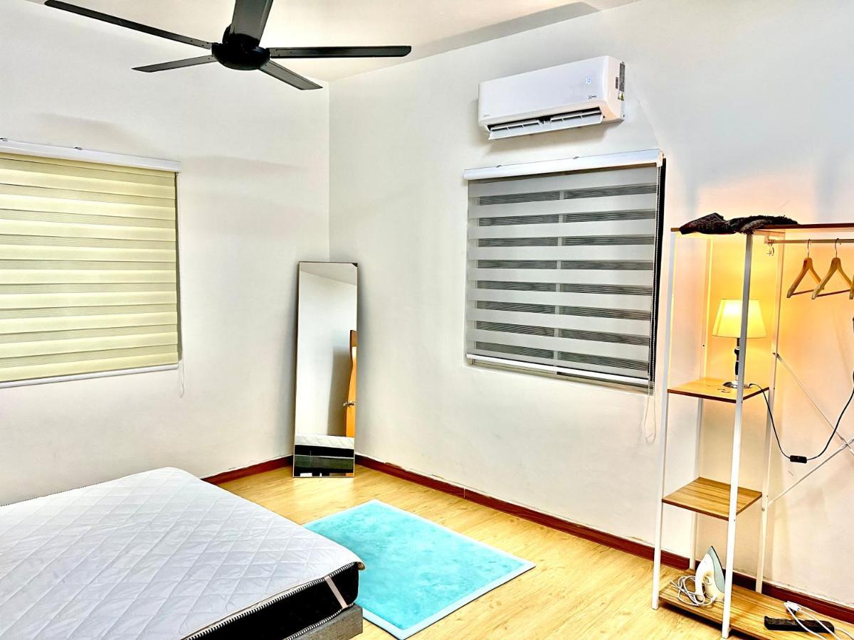 Raees Homestay Kampong Tanjong Minyak Eksteriør billede