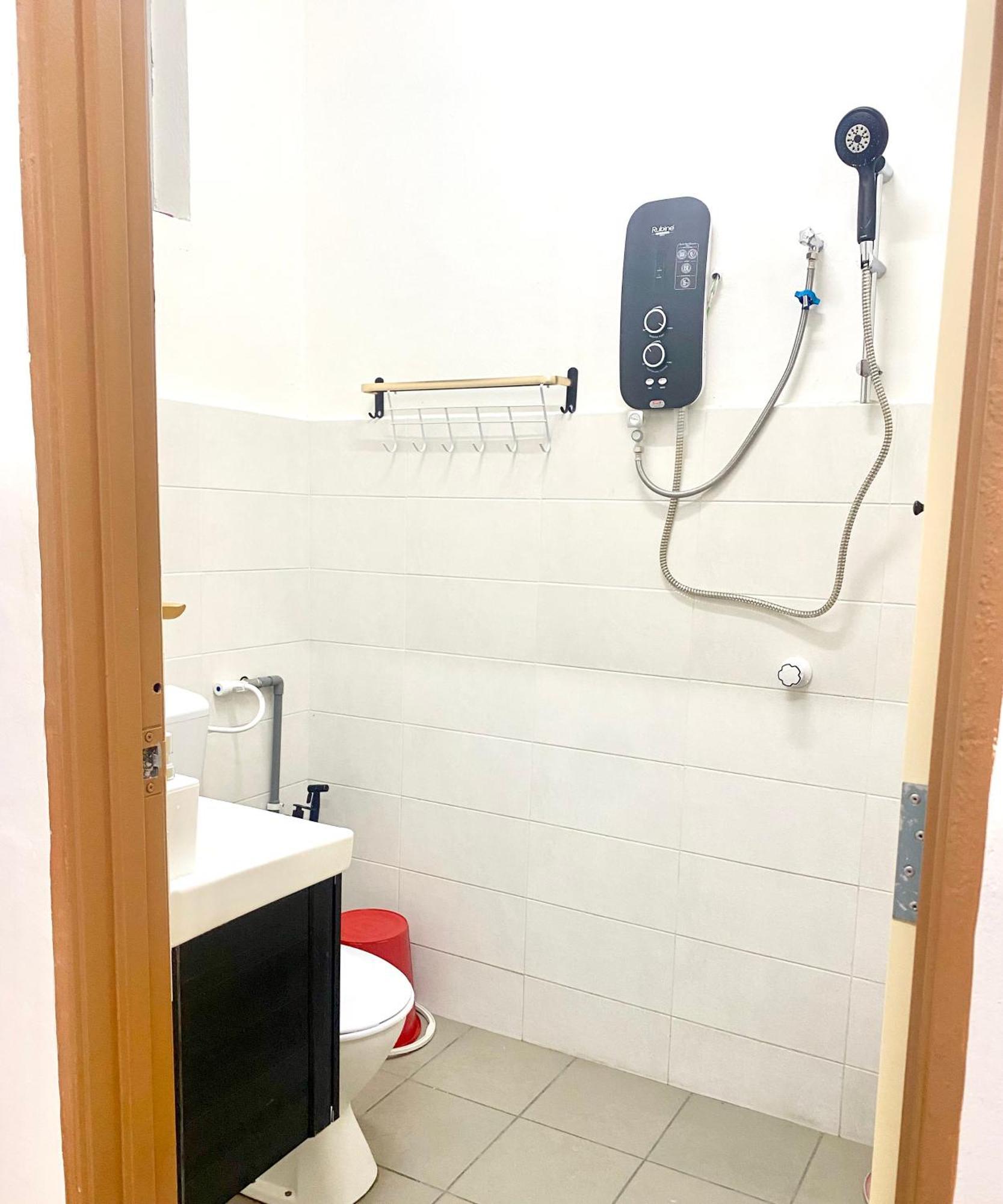 Raees Homestay Kampong Tanjong Minyak Eksteriør billede
